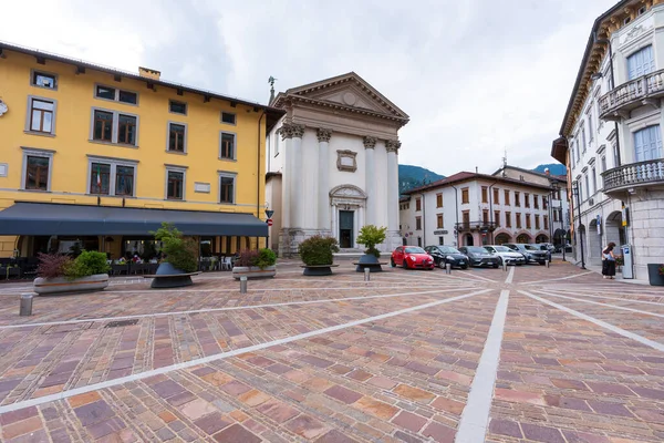 Тольмецо Італія Липня 2023 Площа Площі Століття Собором Задньому Плані — стокове фото