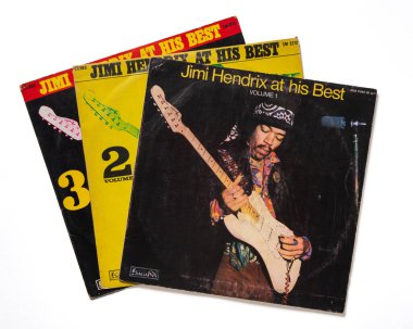 Udine İtalya _ 19 Eylül 2023. En iyi 3 LP 'sinde Jimi Hendrix' in 1, 2 ve 3. ciltleri 1972. beyaz arka planda yayınlandı.