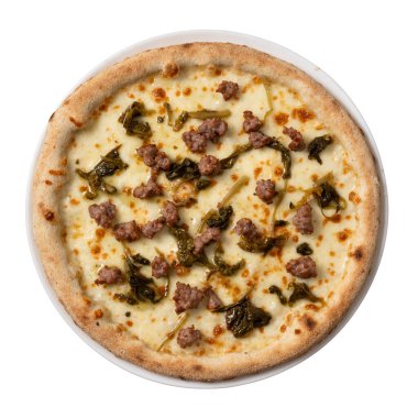 Sosisli ve brokolili pizza. izole edilmiş beyaz arkaplan