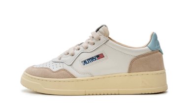 Milan İtalya. 20 Nisan 2024 Autry markasından, Madalya mankeni. Beyaz arkaplan