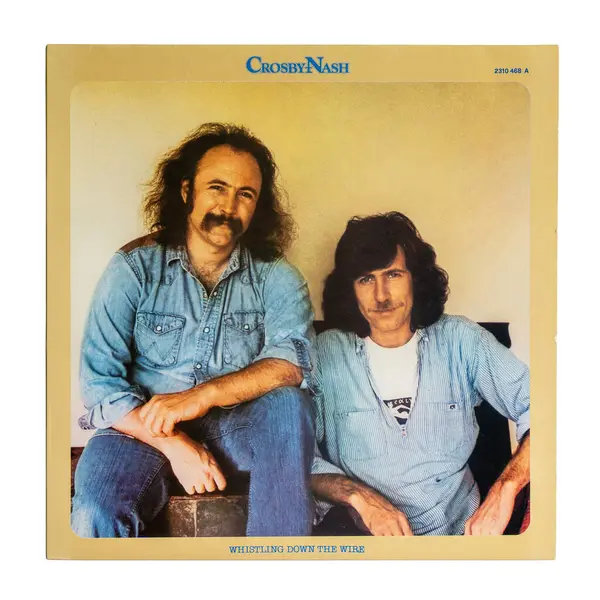 ウィスリング ダウン ワイヤーは 1976年にリリースされたクロスビーとナッシュの3枚目のアルバム ホワイトバック ストックフォト