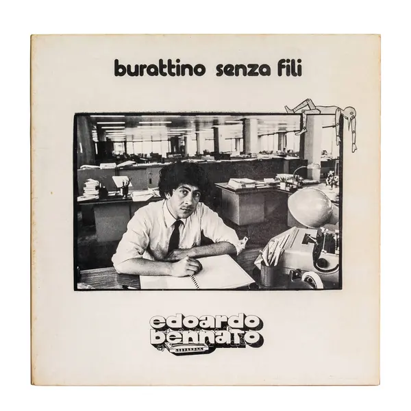 ウディーン イタリア_4月3_2024 1977年にリリースされたイタリアのシンガーソングライターEdoardo Bennatoによる5枚目のスタジオアルバム ストック画像