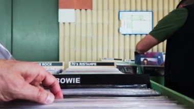 Udine, İtalya _ 12 Mayıs _ 2024. Aladdin Sane, İngiliz şarkıcı David Bowie 'nin bir albümüdür..