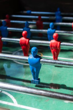 Masa futbolunun mavi oyuncusu