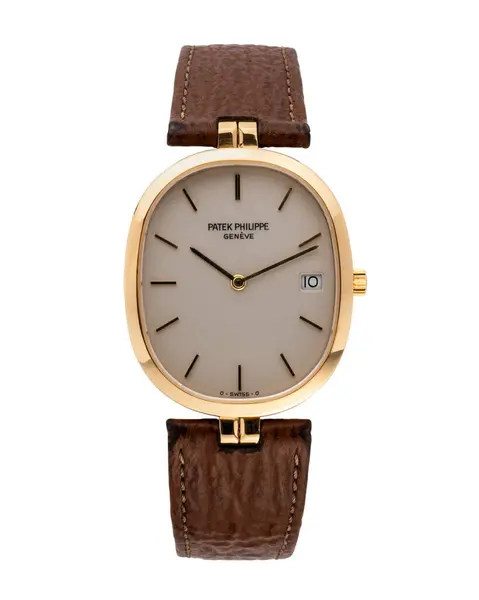 Patek Philippe Ellipse modeli, kuvars saati ve 18 kt sarı altın çantalı. 1990 yılı. Beyaz arka plan. Milan mı? İtalya _ 10 Ağustos _ 2024