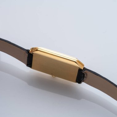 Dava tarafı, Vacheron Constantin saat, sekizgen model, 1970 yılı. Oniks kadranlı sarı altın saat. Milan mı? İtalya _ 10 Ağustos _ 2024