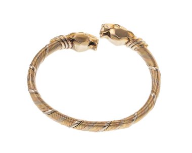 Cartier Panteri Üç Renkli Altın Bilezik. Beyaz Arka plan 'da izole edilmiş. Milan mı? İtalya _ 31 Ekim _ 2024