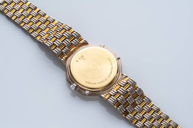 Dava geçmişi, Audemars Piguet, otomatik kurmalı takvim saati, 18 km sarı ve beyaz altın çantalı.