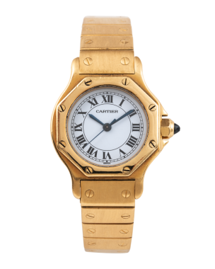 Cartier saati, Santos modeli. Otomatik kurmalı saat, 18 kiloluk sarı bir çanta ve kayış. Milan mı? İtalya _ 12 Kasım _ 2024