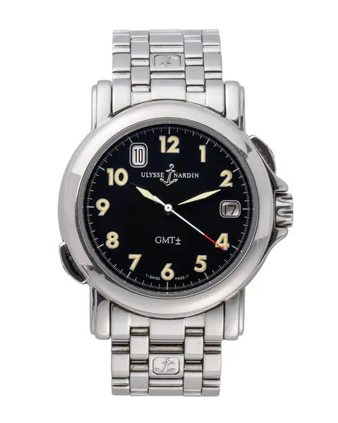 Ulysse Nardin saati, San Marco GMT modeli. Otomatik kurmalı saat, çelik kasa. Beyaz arka planda. Milan mı? İtalya _ 10 Eylül _ 2024