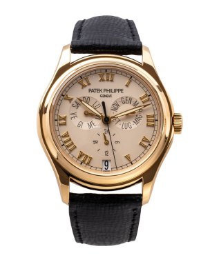 Patek Philippe saati, referans 5035. Otomatik kurmalı saat, 18 kiloluk sarı bir çanta. Beyaz arka planda. Milan mı? İtalya _ Eylül 18 _ 2024