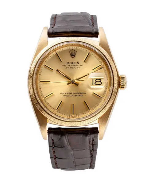 Rolex saat, tarih modeli, referans 1611. Otomatik kurmalı saat, 18 kiloluk sarı bir çanta. Beyaz arka plan. Milan mı? İtalya _ 18 Eylül 2024