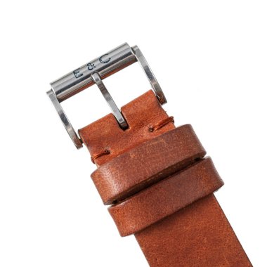 Kemer tokası detayı, Eberhard kronograf. Elle kumandalı saat, çelik kasa. Beyaz arka plan. Milan mı? İtalya 20 Eylül 2024