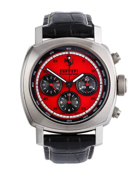 Panerai Kronograf 'ın ön görüntüsü, Ferrari Granturismo Kronograf modeli, referans FER 013. Otomatik sarmalı çelik çanta. Milan mı? İtalya _ 14 Nisan _ 2025