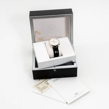 IWC Chronograph, Portekiz Rattrapante modeli, referans 3712. Çelik çanta, elle sarma, kutu ve garantili. Milan mı? İtalya 14 Nisan 2025