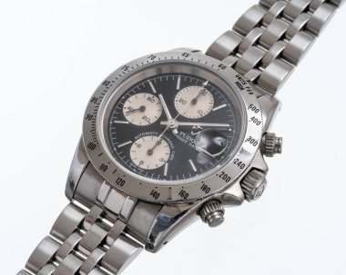 Tudor kronografisi, otomatik hareket, Prince Date modeli, referans 79280P, siyah kadranlı ve paslanmaz çelik çantalı. Milan mı? İtalya _ 14 Nisan _ 2025