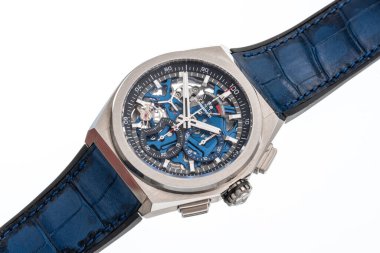 Zenith Chronograph, Defy El Primero 21 Titanyum modeli, otomatik sarmalı, iskeletleşmiş titanyum kutusu. Milan mı? İtalya 14 Nisan 2025