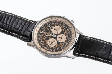 Breitling elle kumandalı kronograf, Navitimer modeli, siyah kadranlı 81600 F çelik kasa. Milan mı? İtalya 14 Nisan 2025