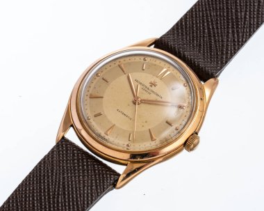 Vacheron Constantin Calatrava saati, referans 341427, 18kt altın çantalı ve iki tonluk ince kadranlı. Milan mı? İtalya 14 Nisan 2025