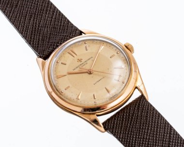 Vacheron Constantin Calatrava saati, referans 341427, 18kt altın çantalı ve iki tonluk ince kadranlı. Milan mı? İtalya 14 Nisan 2025