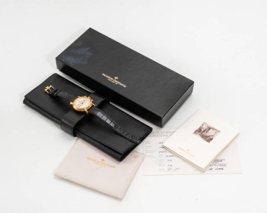 Vacheron Constantin Historique kronograph, referans 47101 _ 4 _ 47111, 18 kt sarı çanta, elle sarma hareketi, orijinal kutu ve uluslararası garanti ile. Milan, İtalya, 14 Nisan 2025