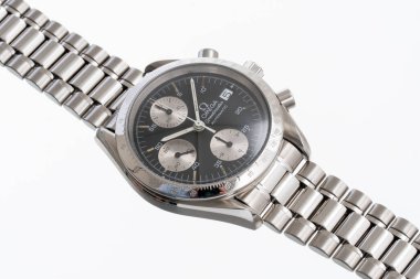 Omega otomatik kurmalı saat, Speedmaster otomatik model, referans 175.0043, çelik kasa, siyah kadranlı. Milan mı? İtalya 14 Nisan 2025