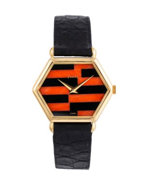 Zarif Piaget el yapımı kol saati, referans 9558, 18 km 'lik sarı altın bir çanta ve mercan ve oniks' te benzersiz bir kadranı var. Milan mı? İtalya 16 Nisan 2025