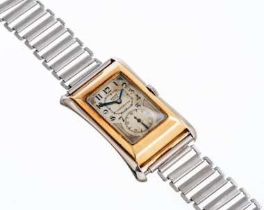 Rolex Prince modelinin yakın çekim görüntüsü, referans 971. El yaralanması kol saati, 18 km 'lik sarı altın bir çanta ve iki tonluk gri kadranlı. Milan mı? İtalya 16 Nisan 2025