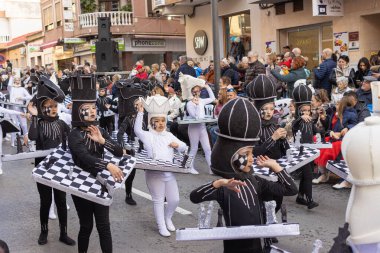 Torrevieja 'daki karnaval, İspanya 12 Şubat 2023. Yüksek kalite fotoğraf