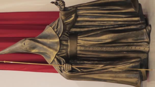 Estatua Museo Hombre Con Capucha Nazarenos Semana Santa Desfile Católico — Vídeos de Stock