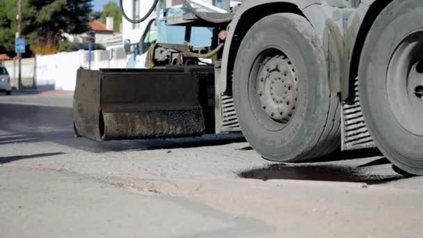 Rol Jalan Bekerja Pada Konstruksi Jalan Aspal Baru Perbaikan Jalan — Stok Video