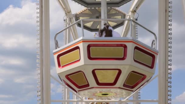 Roda Gigante Parque Diversões Paisagens Atrações Entretenimento Atracção Turística Imagens — Vídeo de Stock