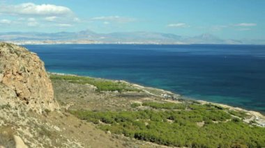 Kıyı manzarası ve dağdan deniz manzarası