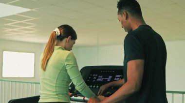 Kalp atışı yapan çift