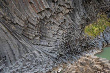 İzlanda 'dan gelen doğal doku, renk ve şekle yakın çekim. Arkaplan için güzel soyut ve sanatsal doğa.