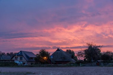 Sonnenaufgang bei Ahrenshoop an der Ostsee. Fischland Zingst Dar