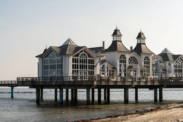 Ostseestrand Ostseebad Sellin auf der Insel Ruegen Mecklenburg Vorpommern 'de