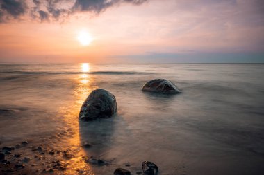 Sonnenuntergang am Weststrand bei Ahrenshoop an der Ostsee