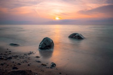 Sonnenuntergang am Weststrand bei Ahrenshoop an der Ostsee
