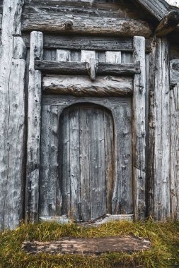 Stoksnes, İzlanda 'da film ayarları için kullanılan yapay Viking köyü.