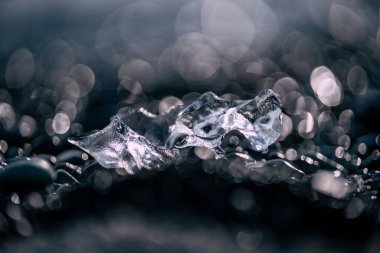 İzlanda 'daki Jokulsarlon buz plajından 1000 yıllık buzul. 