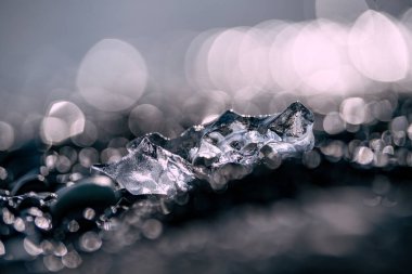 İzlanda 'daki Jokulsarlon buz plajından 1000 yıllık buzul. 