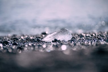 İzlanda 'daki Jokulsarlon buz plajından 1000 yıllık buzul. 