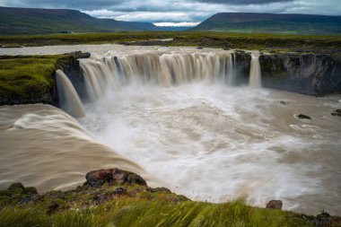 İzlanda'daki şelale Godafoss