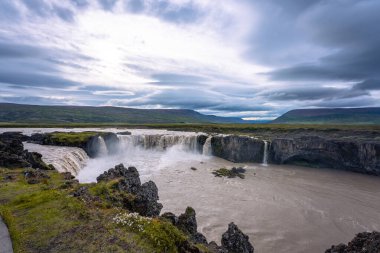 İzlanda'daki şelale Godafoss