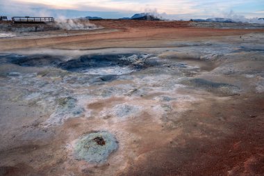 Hver, İzlanda Hverarond, Myvatn 'da bir jeotermal bölge. Hve