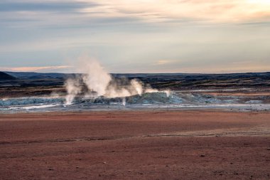 Hver, İzlanda Hverarond, Myvatn 'da bir jeotermal bölge. Hve