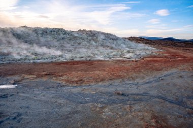 Hver, İzlanda Hverarond, Myvatn 'da bir jeotermal bölge. Hve