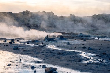 Hver, İzlanda Hverarond, Myvatn 'da bir jeotermal bölge. Hve