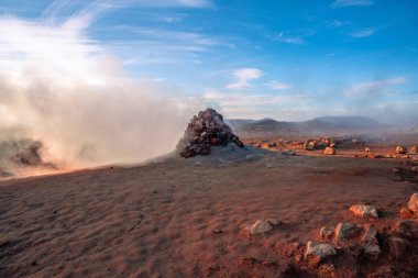 Hver, İzlanda Hverarond, Myvatn 'da bir jeotermal bölge. Hve